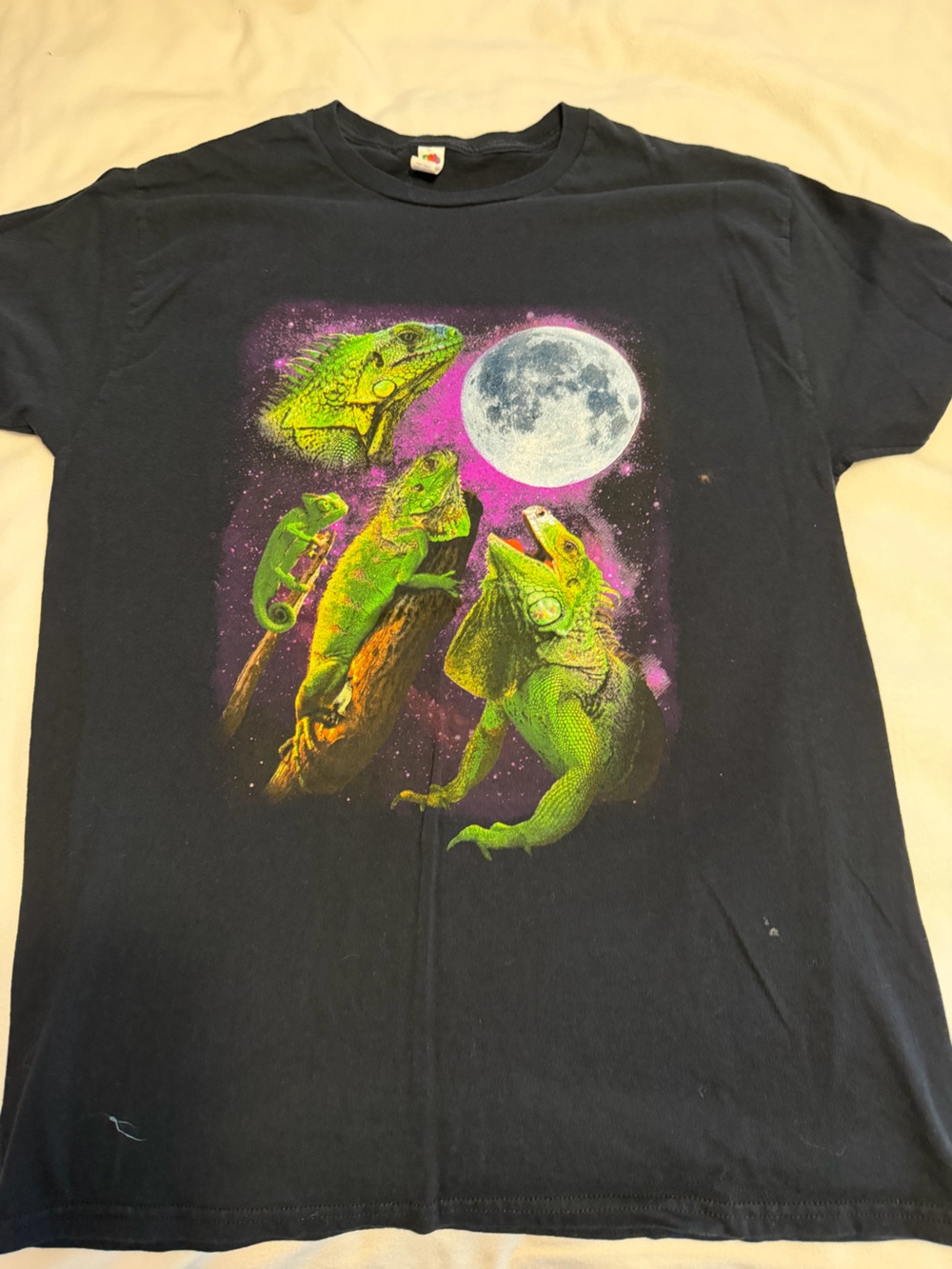 Black Iguana Graphic Tee - Green Print